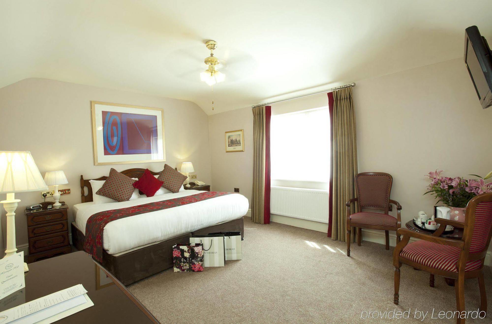 Harrington Hall Hotel Dublin Room photo